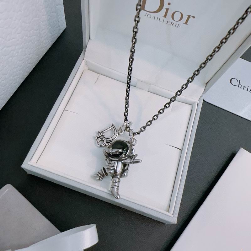 Dior Necklace 06lyr685